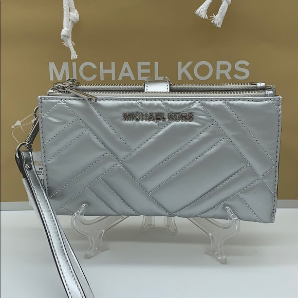 Michael Kors Handbags - MICHAEL KORS PEYTON LG DOUBLE ZIP WRISTLET SILVER